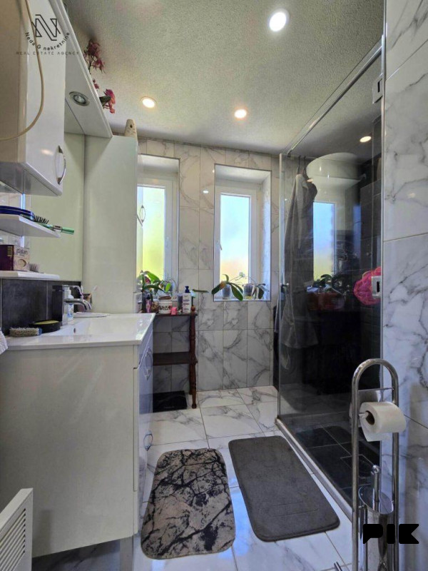 CENTAR, stan od 70m2 i garaža od 17m2 6