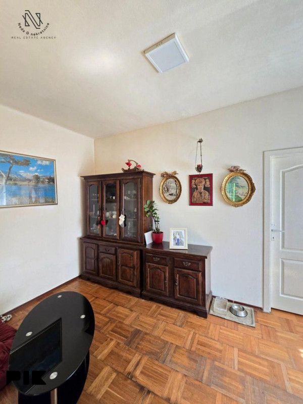 CENTAR, stan od 70m2 i garaža od 17m2 5
