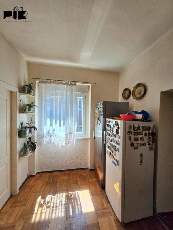 CENTAR, stan od 70m2 i garaža od 17m2 7
