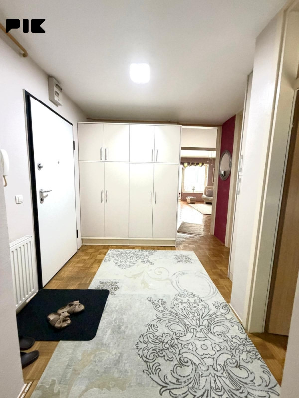 Iznajmljujem lijepo uređen i namješten stan na Stupu 2
