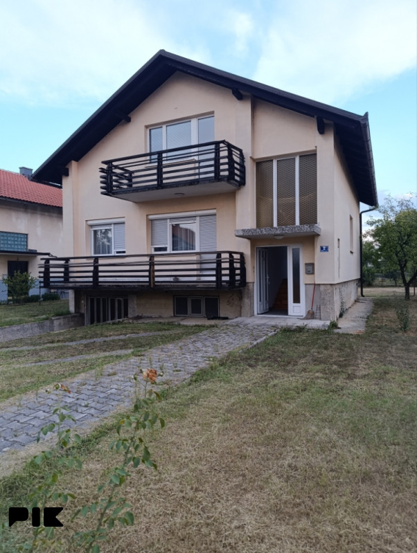 Kuća Bugojno - Hendek - parcela 648m^2 3