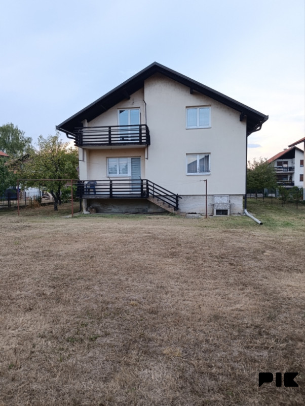 Kuća Bugojno - Hendek - parcela 648m^2 4