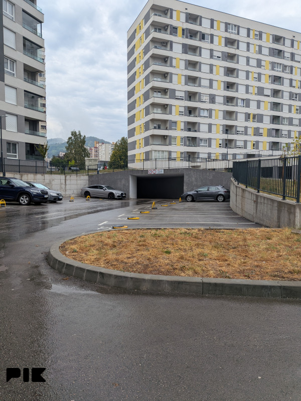 Garažno parking mjesto Tuzla 16m2