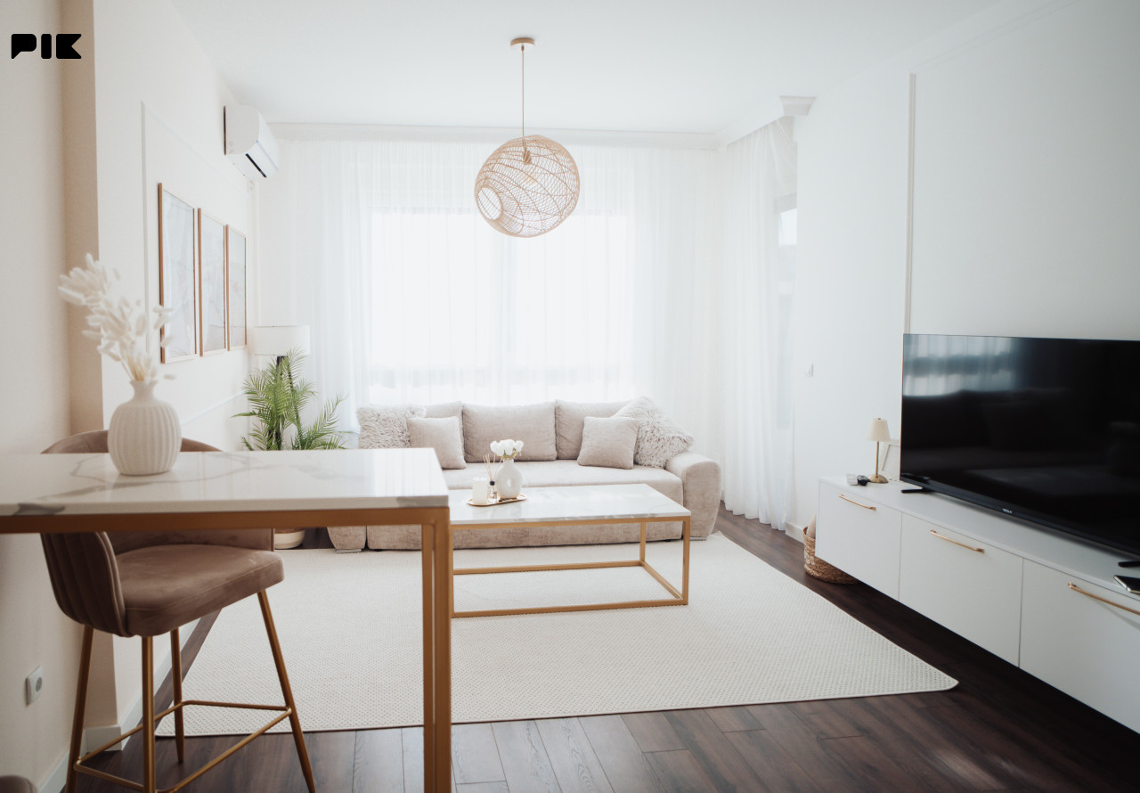 PRVI NAJAM,  Laura Lux Apartman,  garažno mjesto uključeno 2