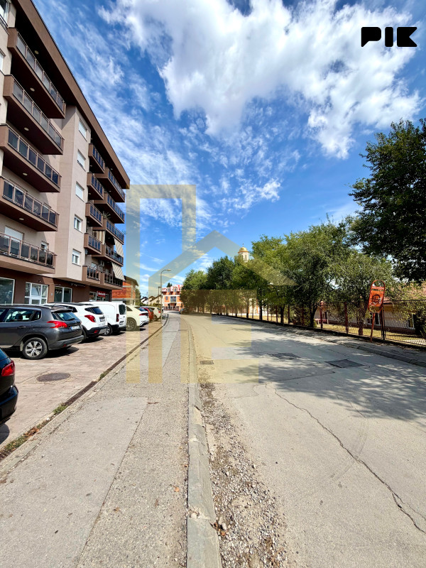 Na prodaju dvosoban stan 41,70 m2, naselje Paprikovac 3