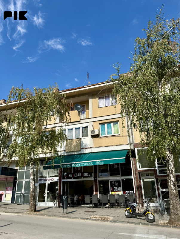 REZERVISANO - Dvosoban stan u strogom centru grada - Gradačac