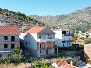 For sale, a two-story house in Ivanica, Ravno municipality