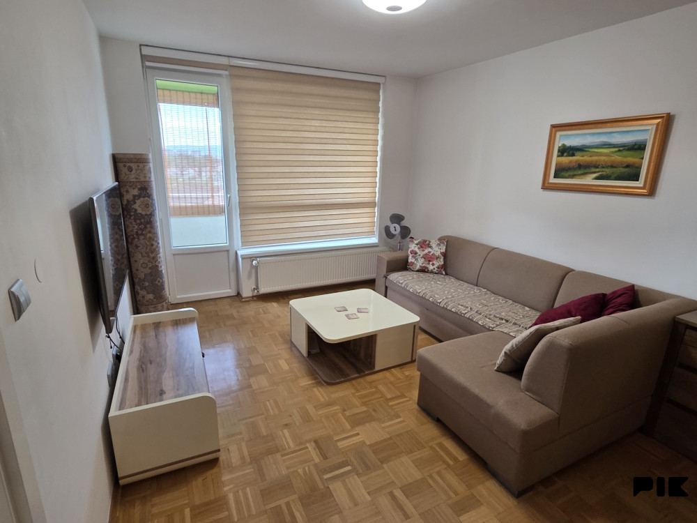 Dvosoban stan - 50m2 - Dobrinja 5