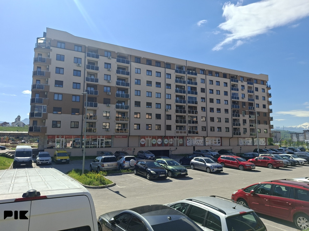 Trosoban stan-Decanska 62m2, Istocno Sarajevo