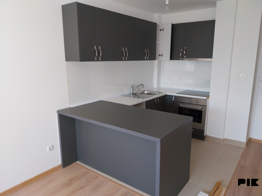 IZDAJE SE NA DUZI VRM PERIOD 37 M2  061 261 174 4