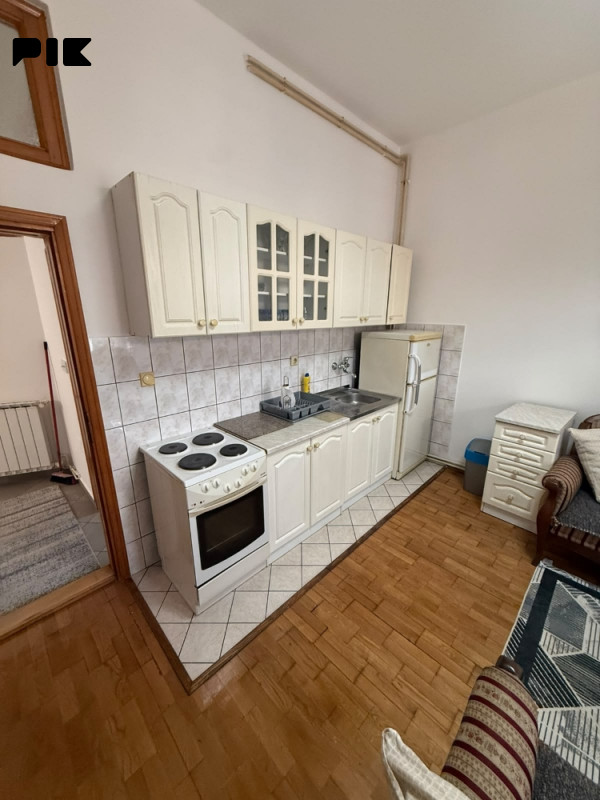 Izdavanje stan Brcko centar 4