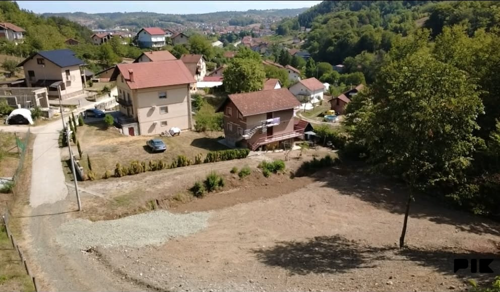 Čelinac JUG - 1703 m2 - 15 min pješke do centra