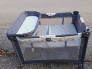 KREVETIC ZA BEBE putni KREVETAC sa 2 sprata  GRACO Pack&Play