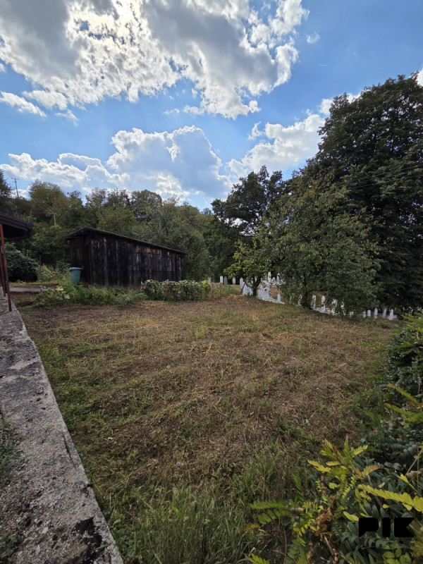 Kuća Gračanica centar sa dodatnim placem 2