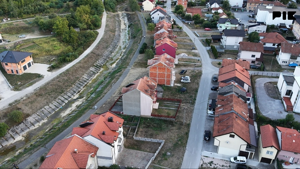 Zemljište Lopare 8