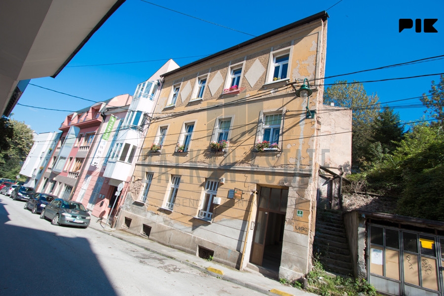 Renoviran stan sa dvije spavaće sobe | Skenderija | Centar 22