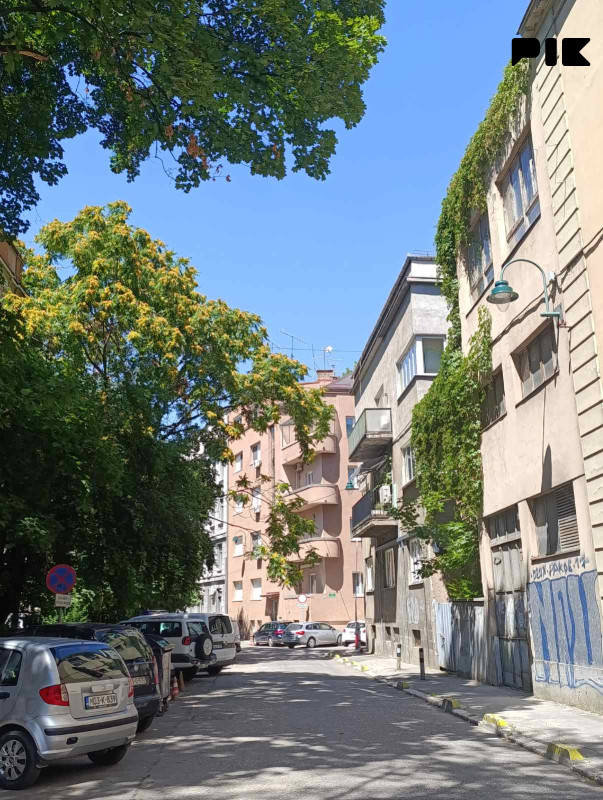 KOMFORAN I NAMJESTEN TROSOBAN STAN U CENTRU SARAJEVA 90m2 25