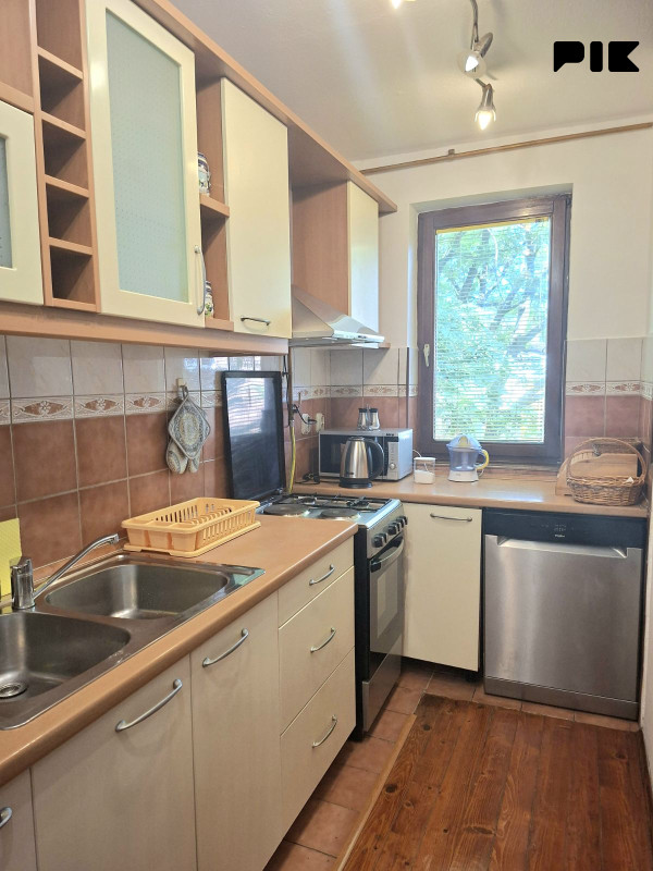 KOMFORAN I NAMJESTEN TROSOBAN STAN U CENTRU SARAJEVA 90m2 11