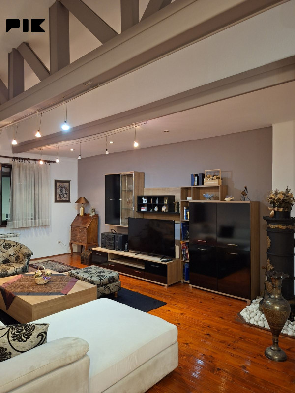 KOMFORAN I NAMJESTEN TROSOBAN STAN U CENTRU SARAJEVA 90m2 3