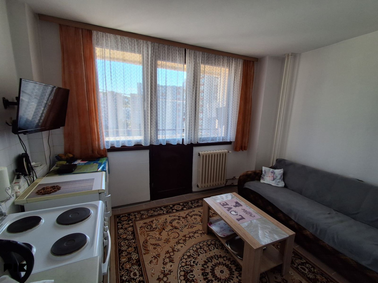 Stan 40m2, Alipašino polje 10. sprat, blizina tramvaja...