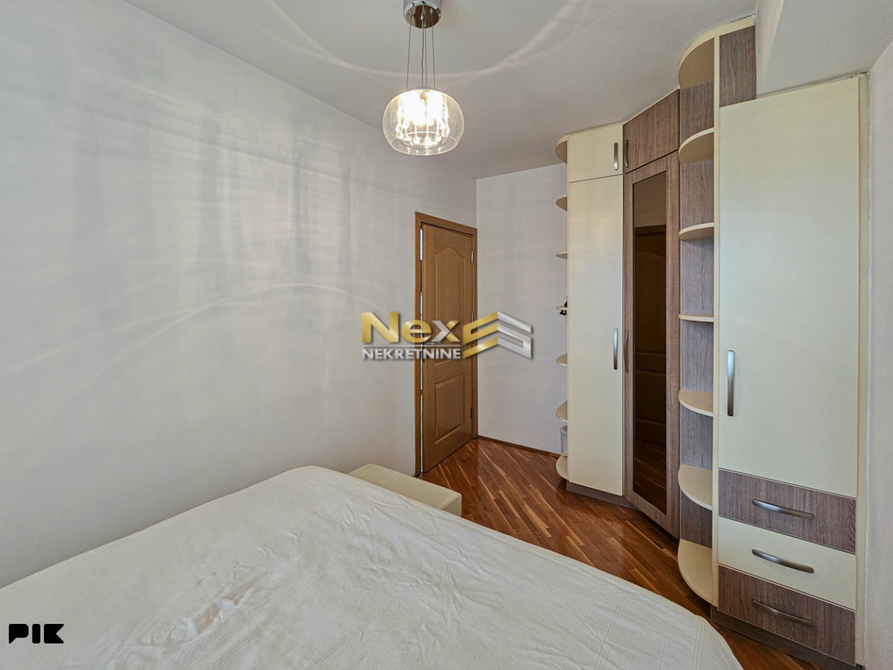 Trosoban stan sa otvorenim pogledom Tibra I/Novi Grad 65,46 m2 16