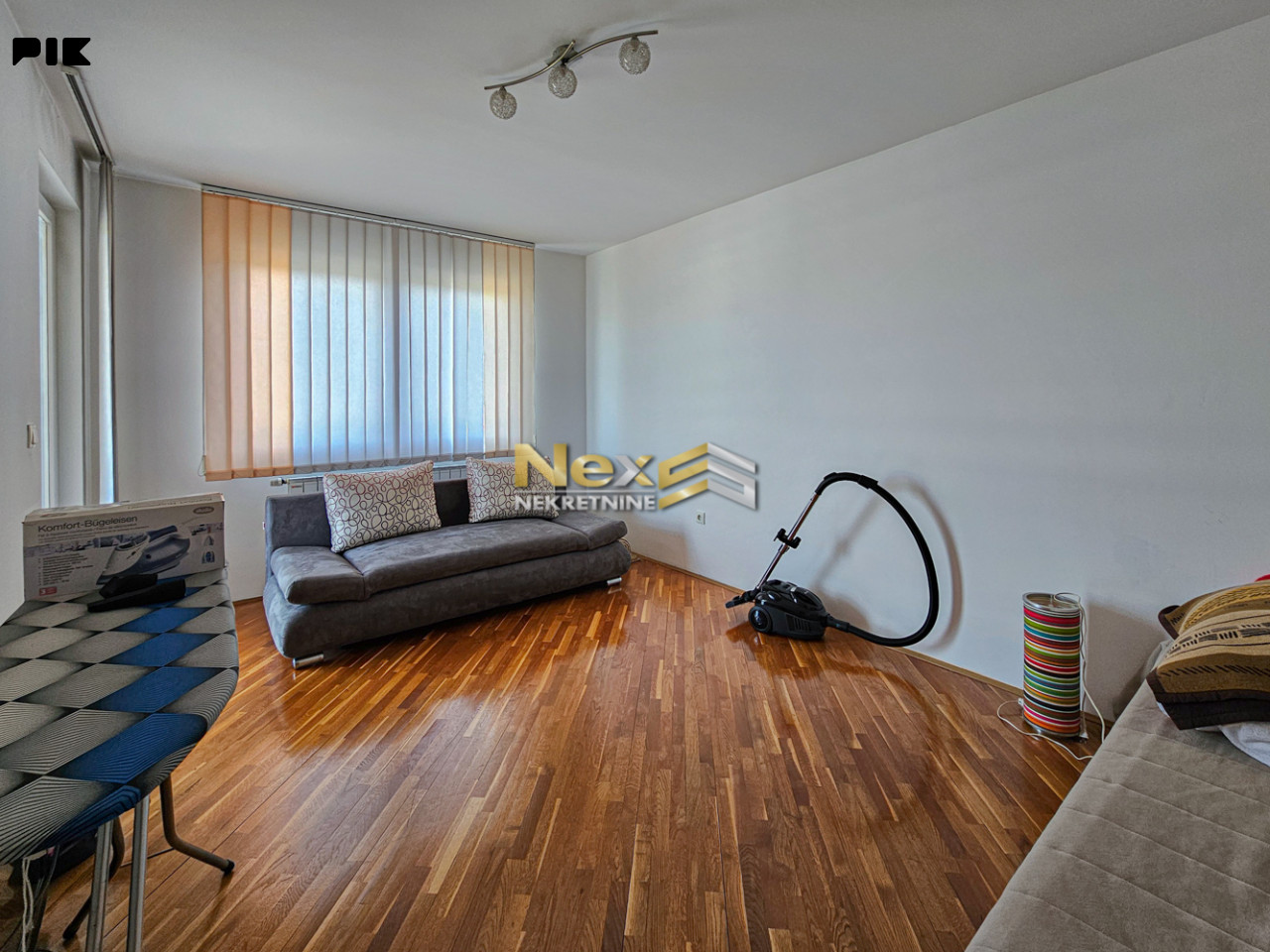 Trosoban stan sa otvorenim pogledom Tibra I/Novi Grad 65,46 m2 17