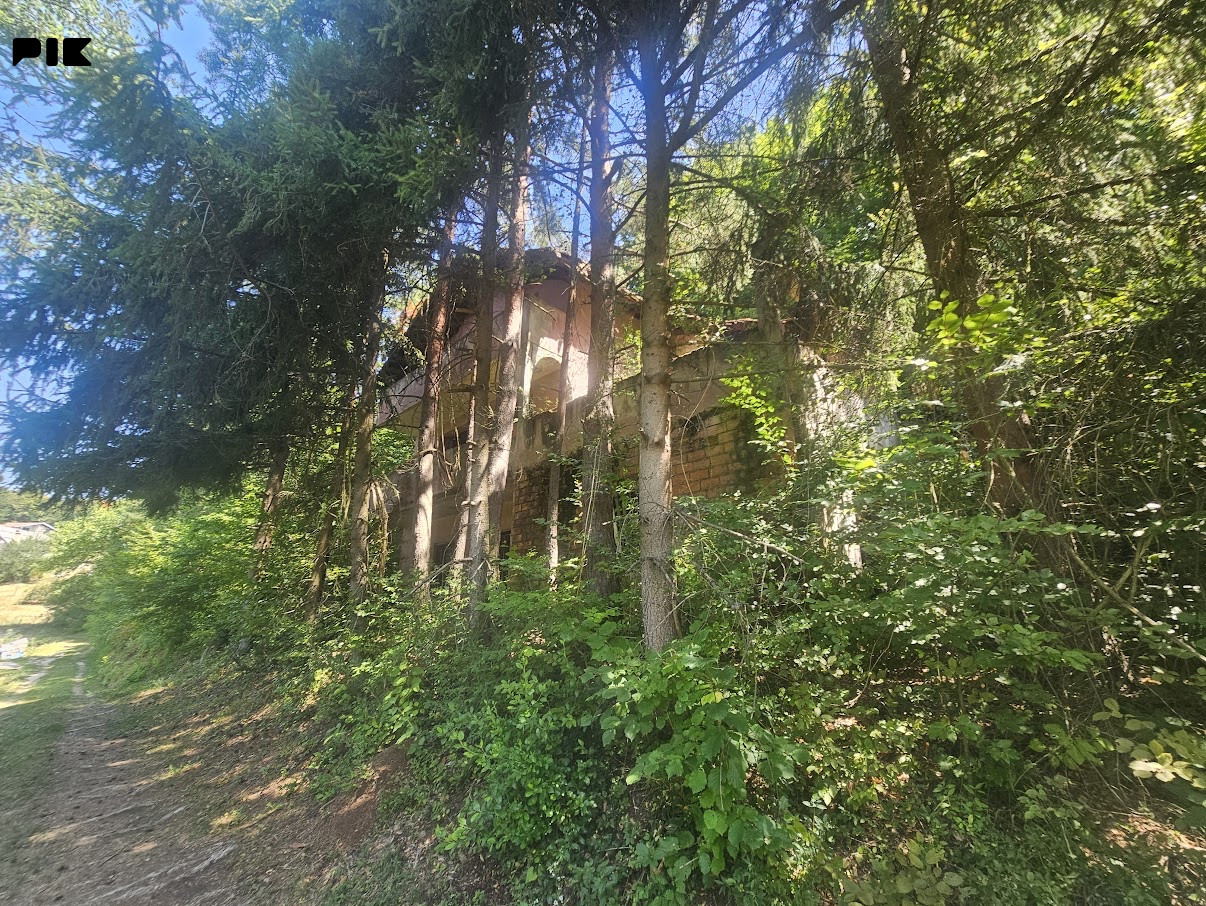Vikendica sa zemljištem / Kobiljača 4