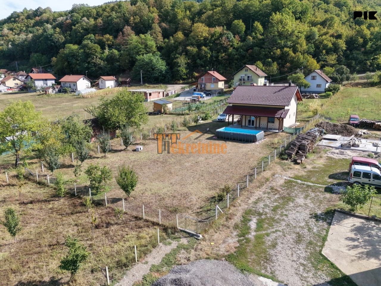Stambeni objekat 126m2 na placu od 1079m2 - Jagare 19