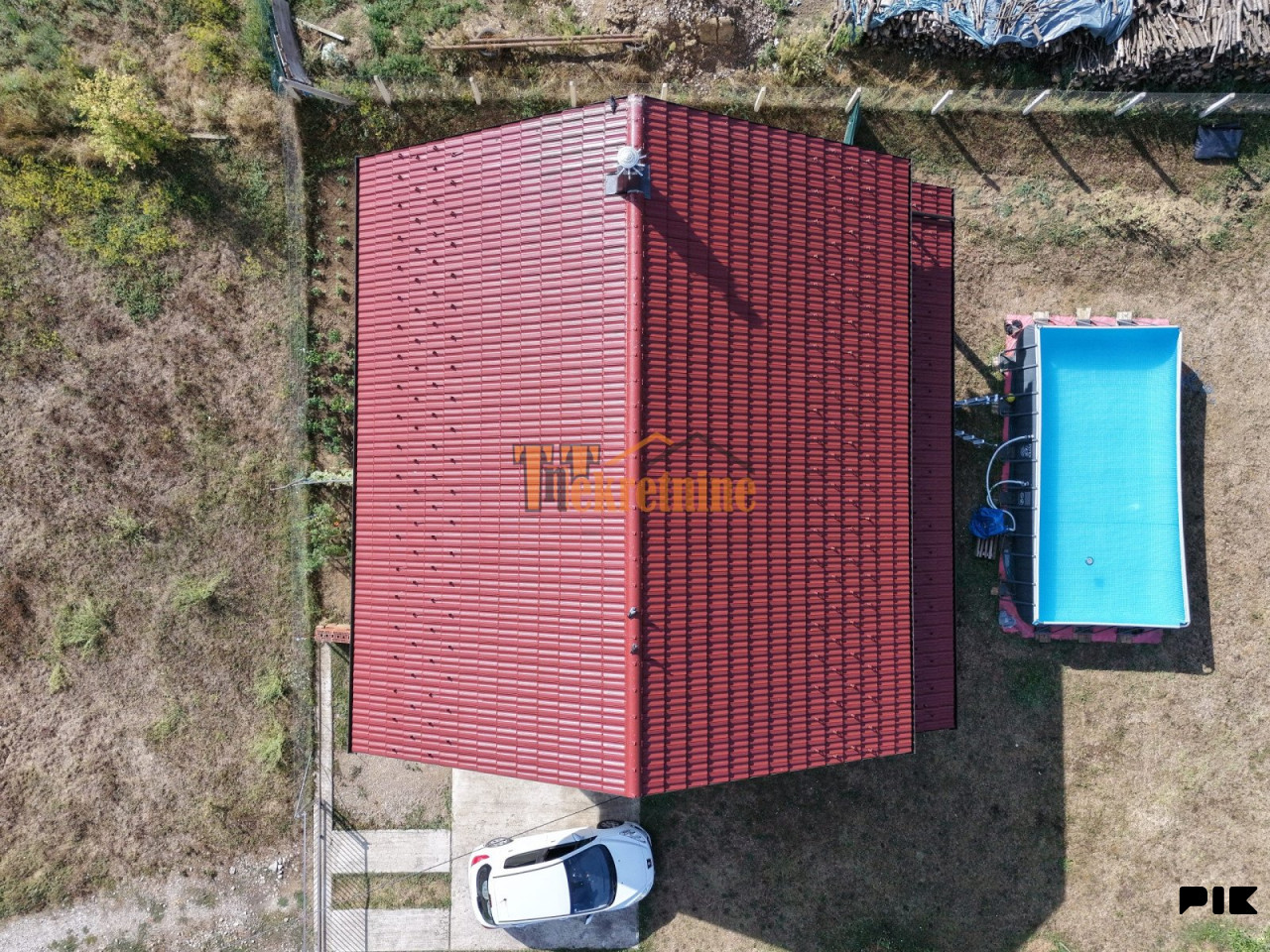 Stambeni objekat 126m2 na placu od 1079m2 - Jagare 17