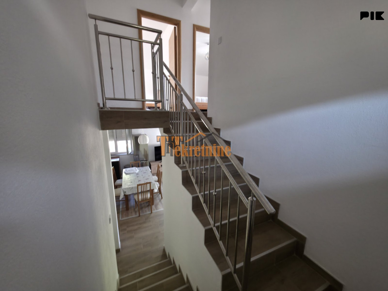 Stambeni objekat 126m2 na placu od 1079m2 - Jagare 8