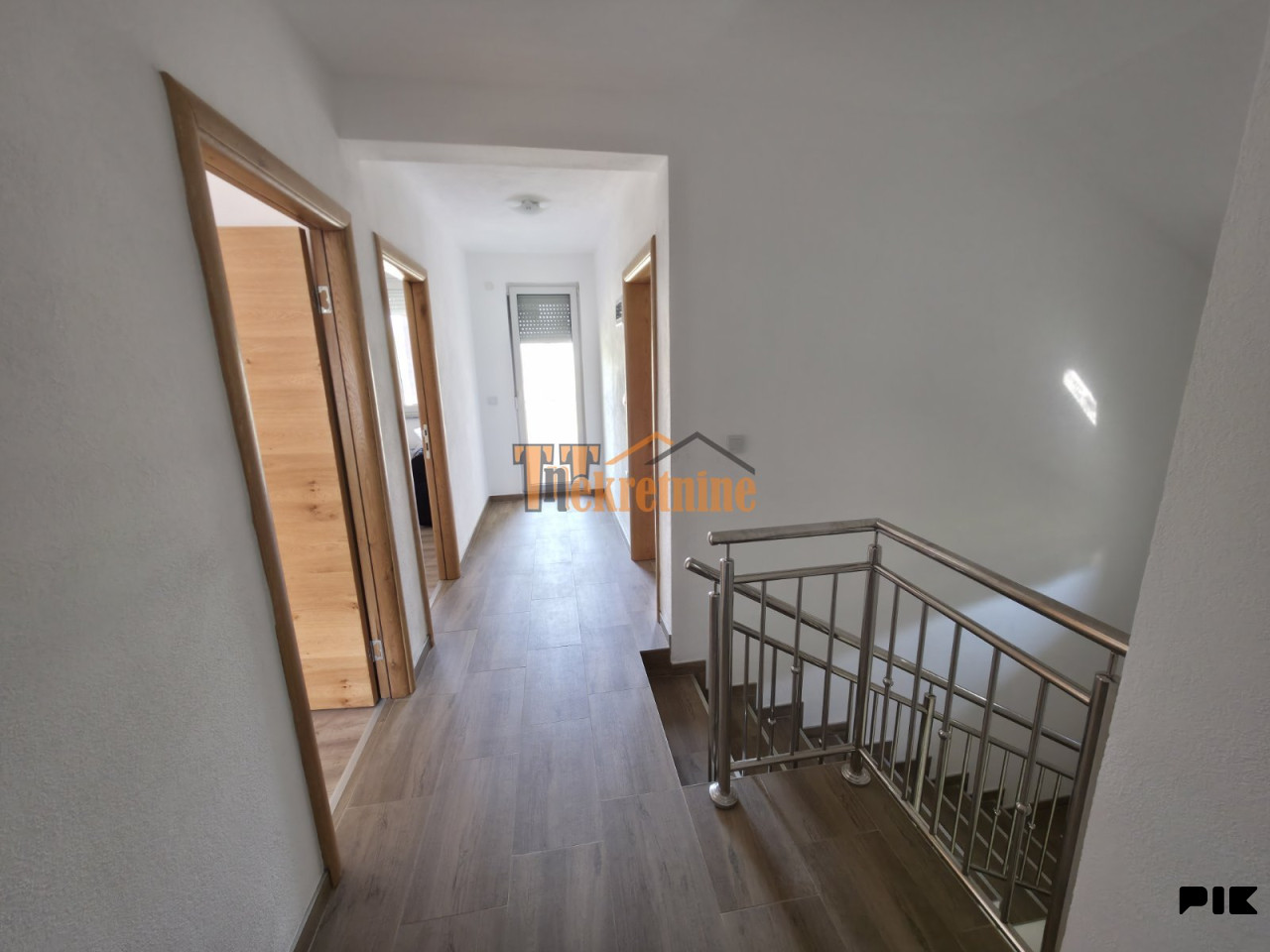 Stambeni objekat 126m2 na placu od 1079m2 - Jagare 9