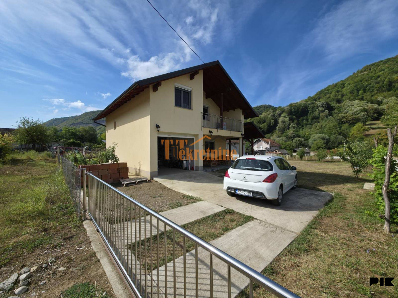 Stambeni objekat 126m2 na placu od 1079m2 - Jagare 2