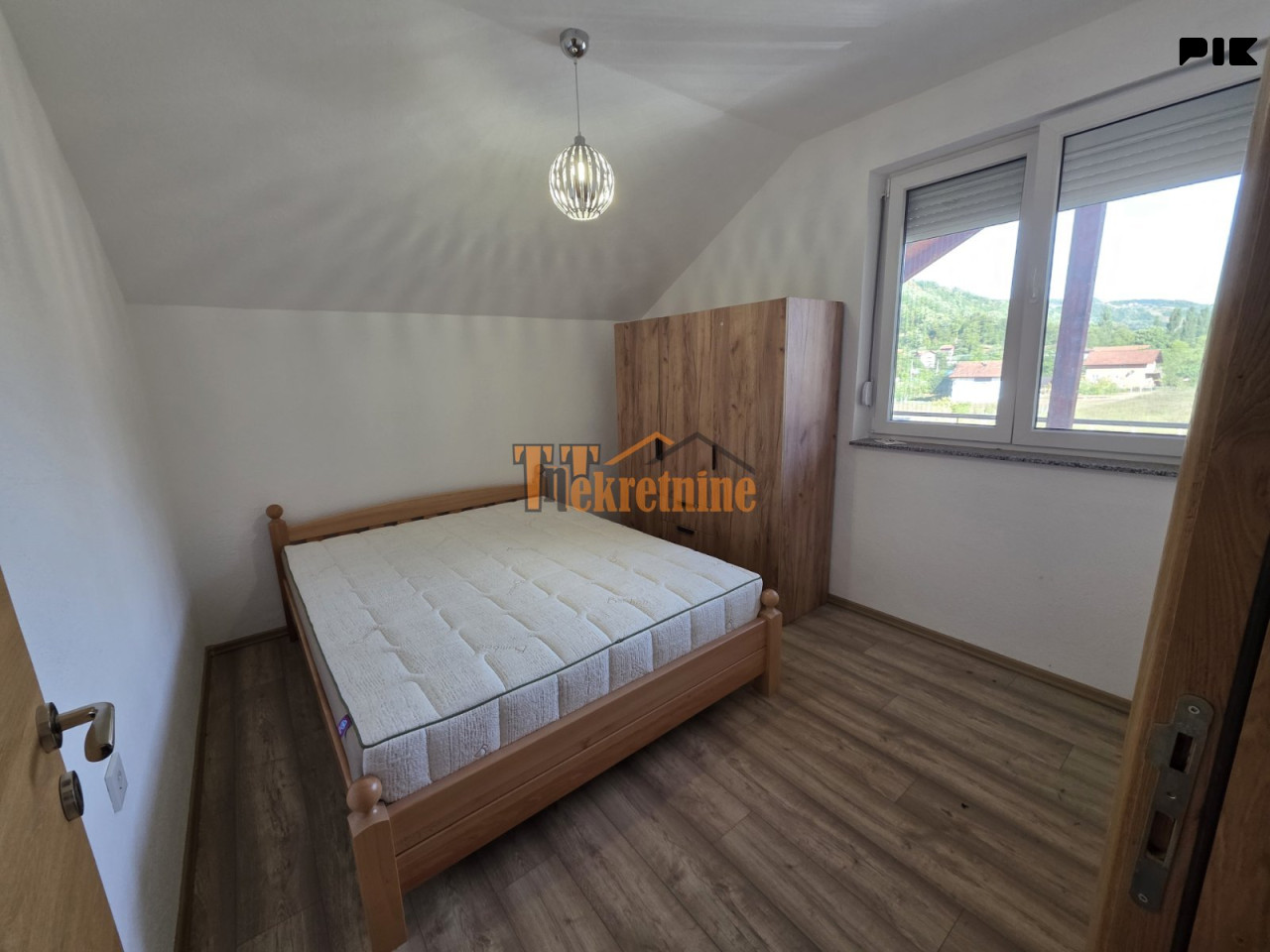 Stambeni objekat 126m2 na placu od 1079m2 - Jagare 11