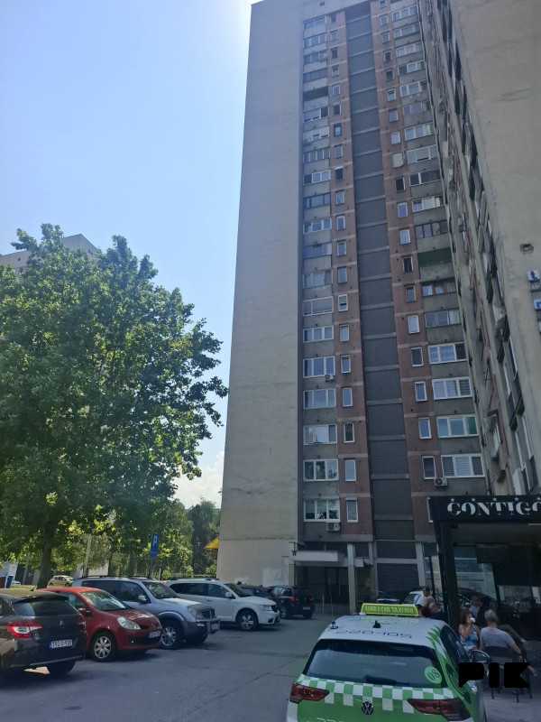 Jednosoban namješten stan / Žrtava Fašizma 2