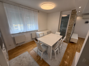 Grbavica četverosoban stanstan Novo Sarajevo 80m2 + 5m2 photo 5