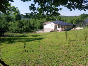 Vikend kuca u Zeniku Rakovica opcina Ilidža photo 1