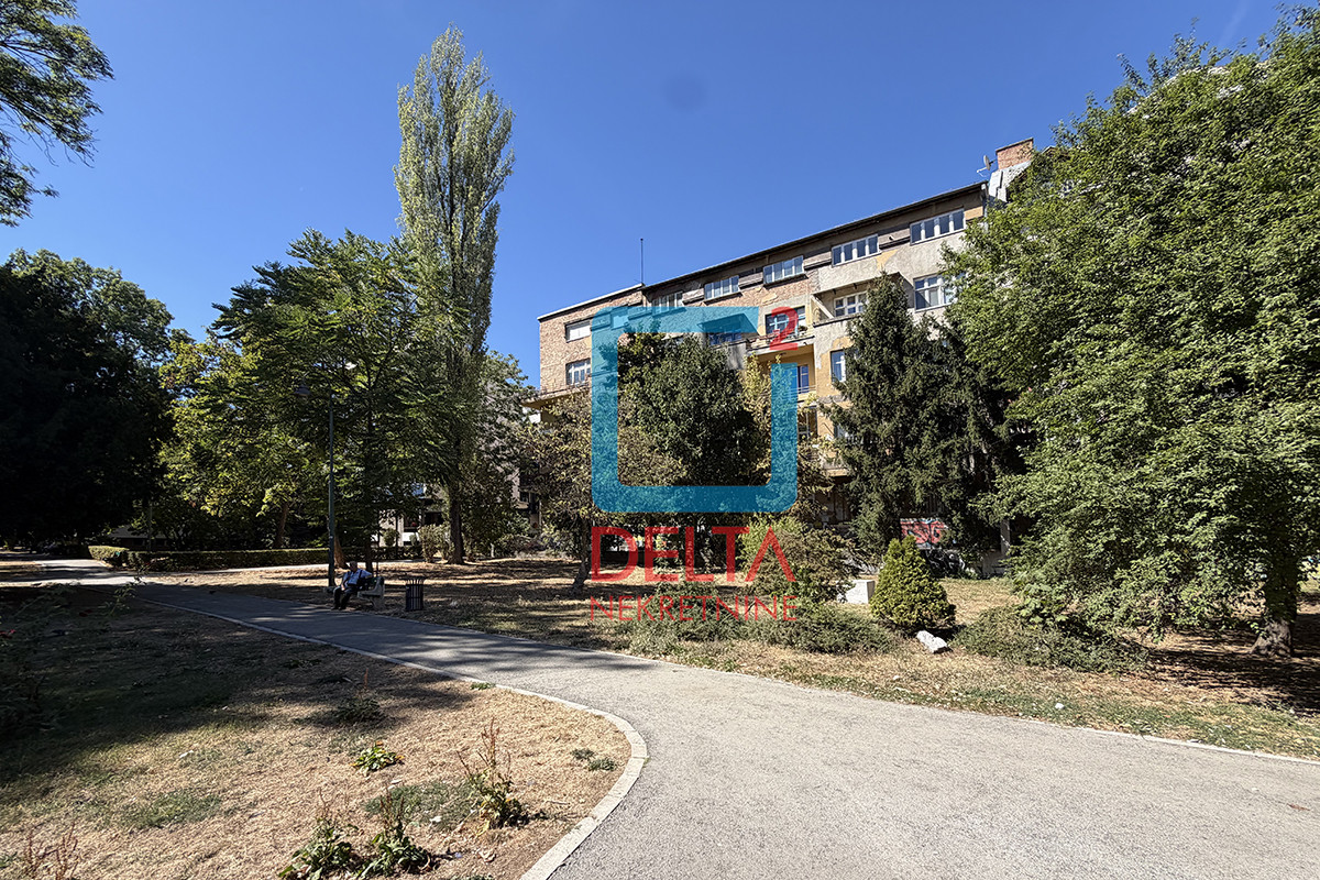 Luksuzan salonski stan na izuzetnoj lokaciji / 145 M2 / Centar 22