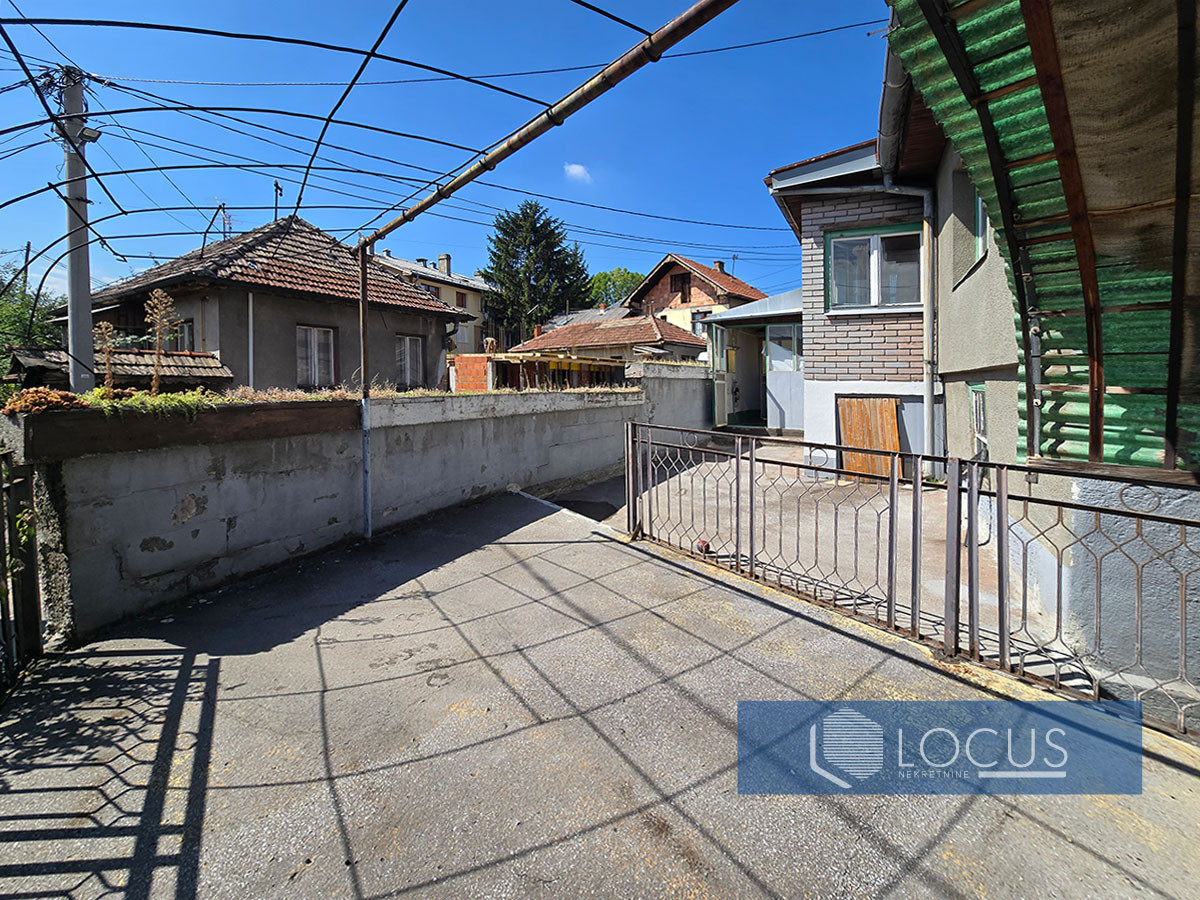 LOCUS: Kuća u izvornom stanju, Bardakčije, Centar 10