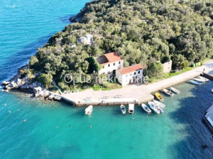 OSOBJAVA, PELJESAC  kamena kuca s vrtom  objekt A photo 5