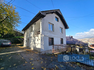 LOCUS: Kuća sa četiri stana, ul. Garaplina, Bistrik
