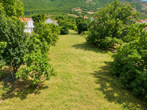 Prodaje se uknjižena kuća i zemljište sa ispravnim papirima photo 2