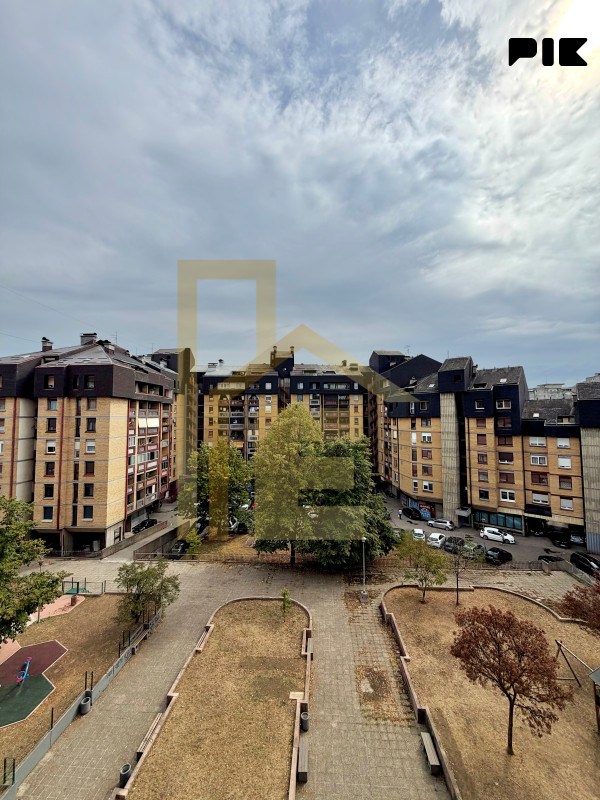 Iznajmljujemo LUX trosoban stan u Centru grada 21