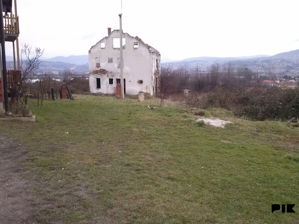 Rajlovac, Sokolje, zemljište od 3009m2 i devastirana kuća