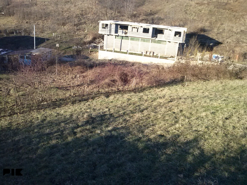 Rajlovac, Sokolje, zemljište od 3009m2 i devastirana kuća 4