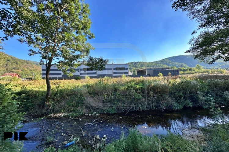 Zemljište sa asfaltnim pristupom, Pendičići, Općina Trnovo,(FBiH) 2