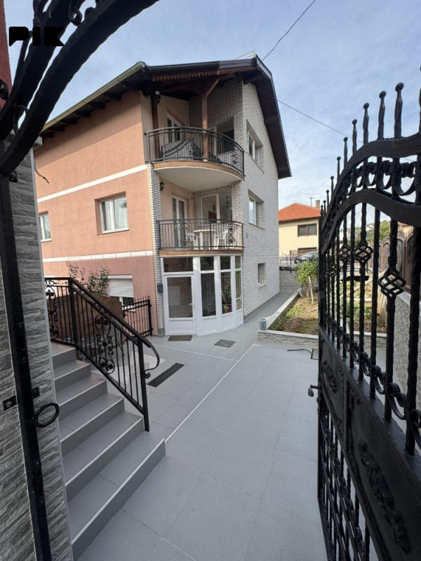 Kuća Sarajevo - Novo Sarajevo
