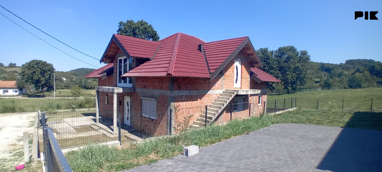 Prizemnica sa potkrovljem 120m2 3