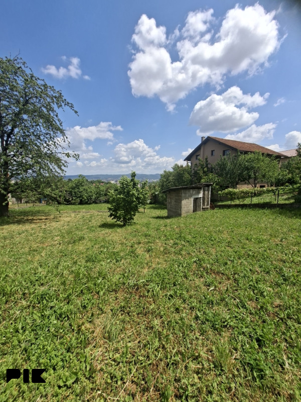 Kuća sa prostranim placem 1000 m2, Hisete, BL 10