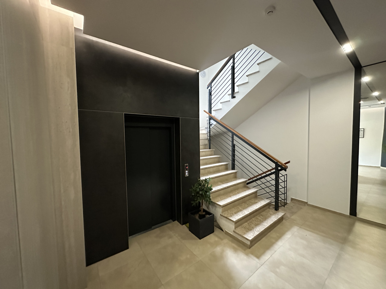 LUX trosoban stan za najam - 56 m2 33