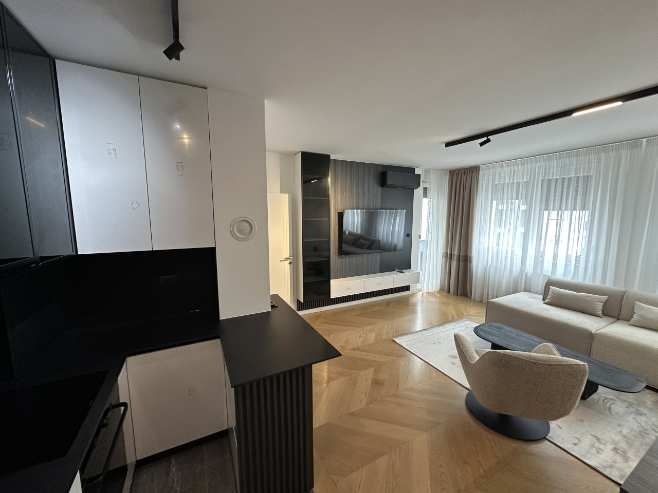 LUX trosoban stan za najam - 63 m2 2